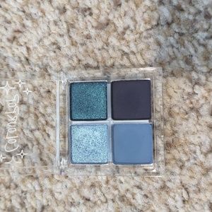 Colourpop, Set on Sapphire